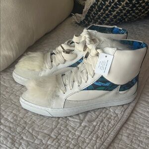 Coach Q8806 NEW AUTHENTIC Shearling Pointy Toe High Top Fluffy Sneakers Women 5